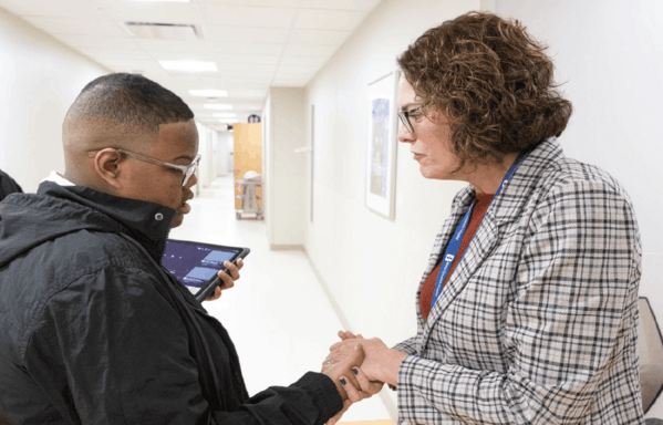 More Childhood Please Magazine - Patient with employee