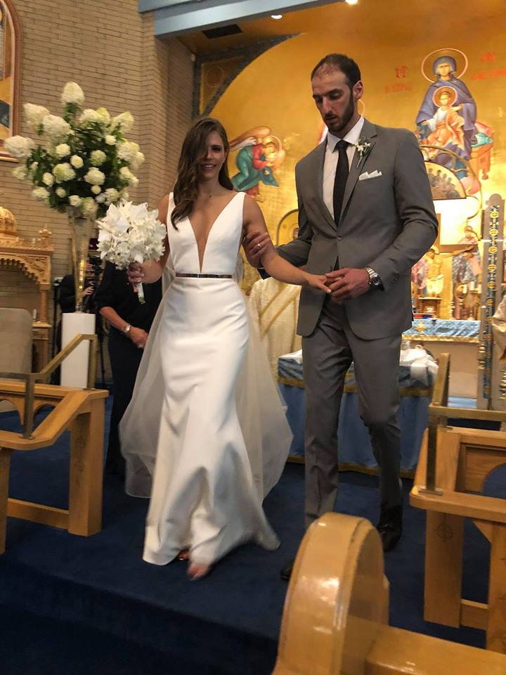 News - NBA star Kosta Koufos, bride direct wedding gifts to Akron