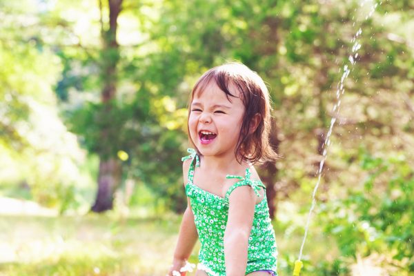 5 Active, Outdoor Games to Entertain Your Toddler All Summer Long