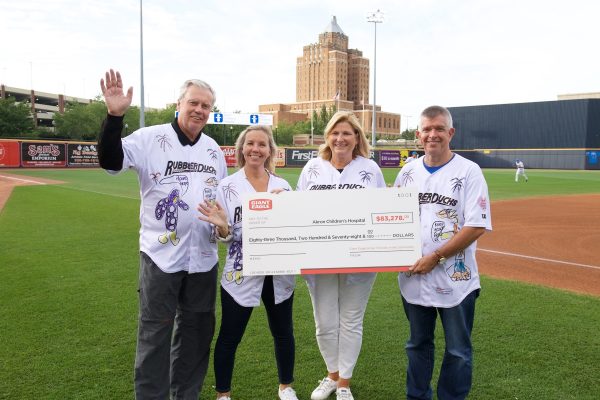 Giant Eagle donates more than $130,000 to Akron Children’s Hospital