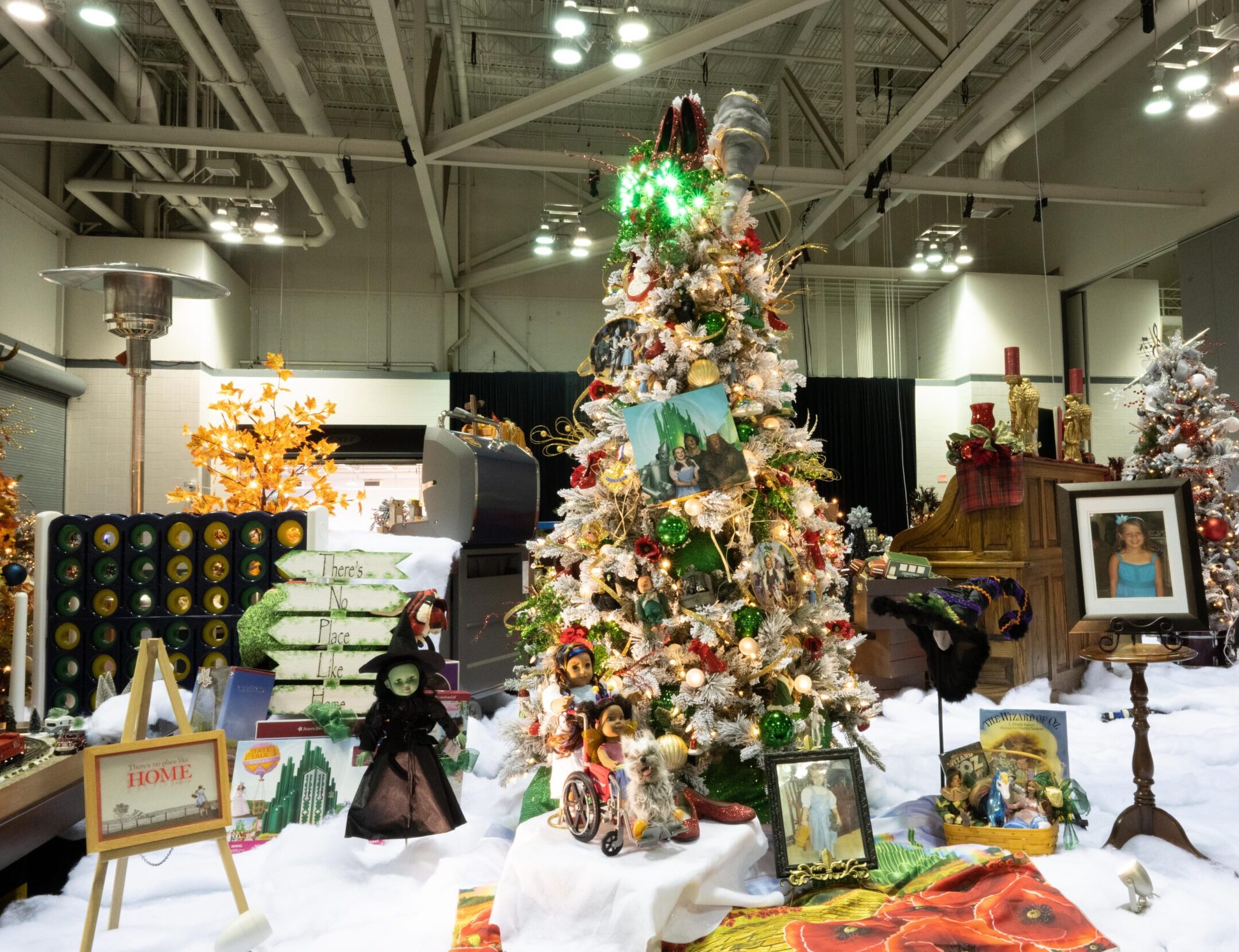 Akron Children’s Holiday Tree Festival is a family affair for