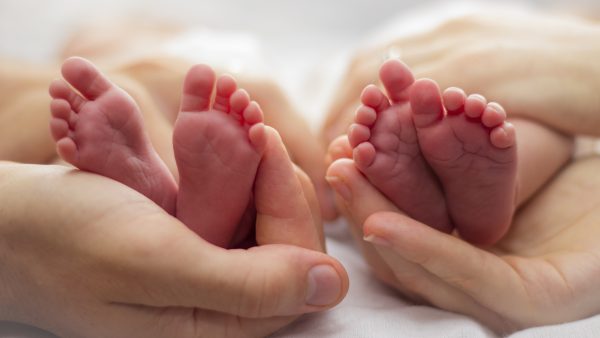 Getty Images - baby twins' feet